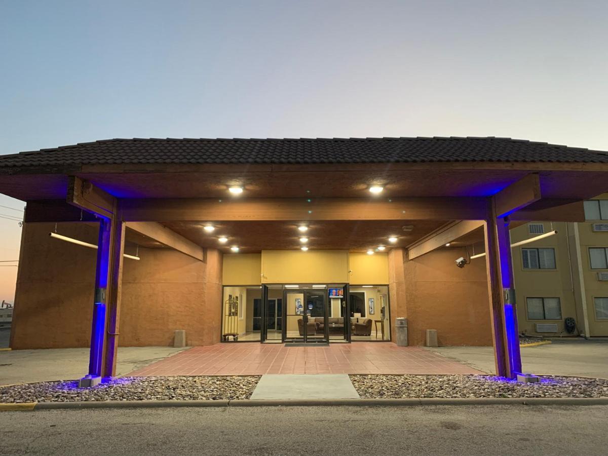 Travelodge By Wyndham Odessa Exterior foto